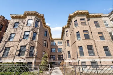 846 W Newport Ave #1N, Chicago, IL 60657