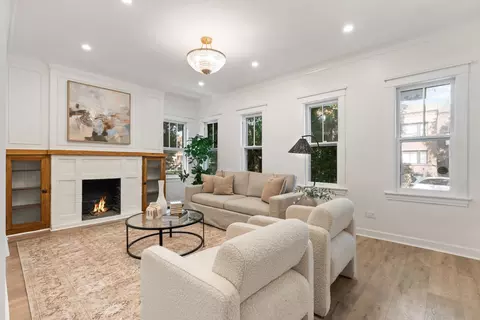 Living - Undisclosed, Chicago, IL 60641 photo 2 of 3