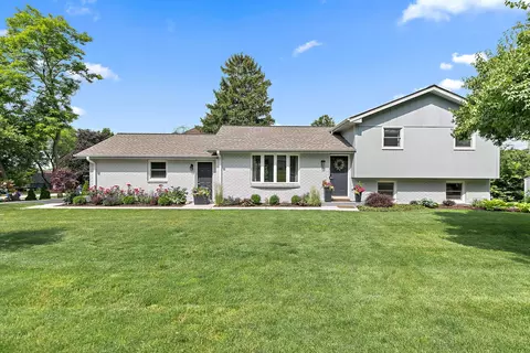 800 Gamble Dr, Lisle, IL 60532