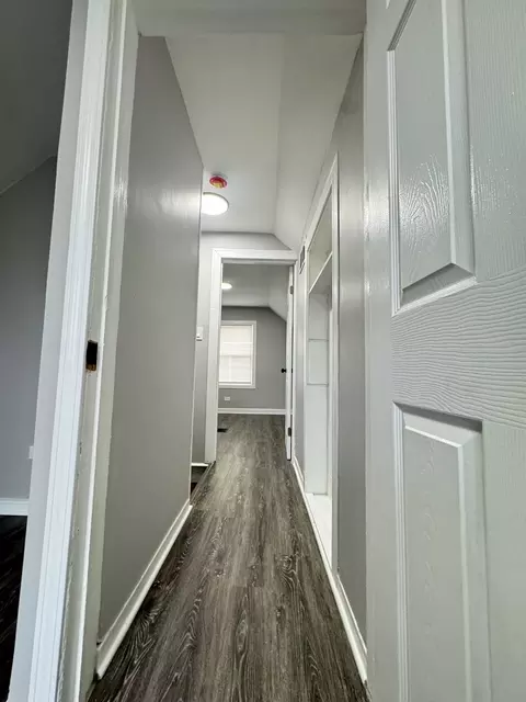 Entry Way - 201 E 140th Pl, Dolton, IL 60419 photo 2 of 9