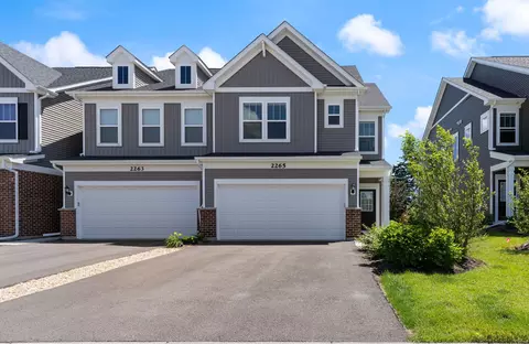 2265 Horseshoe Cir, Naperville, IL 60564