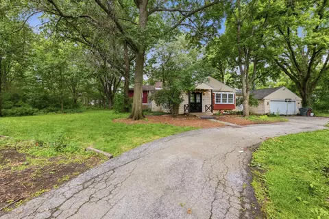 4121 Sunset Rd, Matteson, IL 60443
