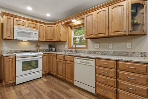 Kitchen - 3306 15th Street A St, Moline, IL 61265 photo 4 of 5