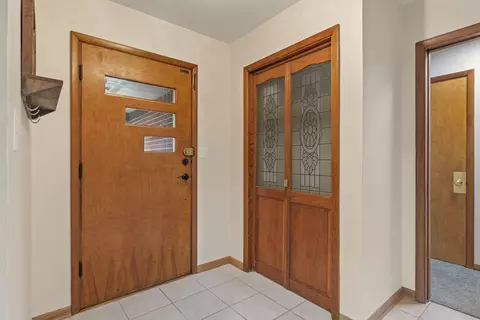 Entry Way - 3306 15th Street A St, Moline, IL 61265 photo 1 of 2