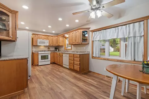 Kitchen - 3306 15th Street A St, Moline, IL 61265 photo 1 of 5