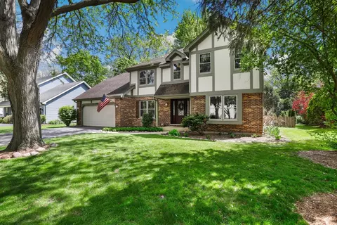 1232 Wilshire Dr, Naperville, IL 60540