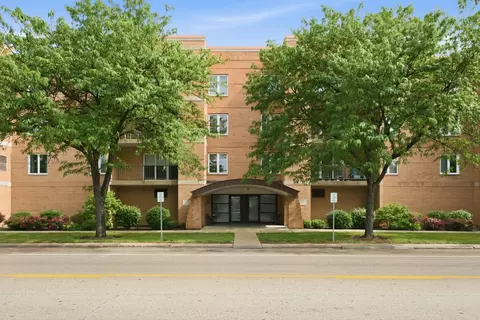 7414 W Irving Park Rd #305, Norridge, IL 60706