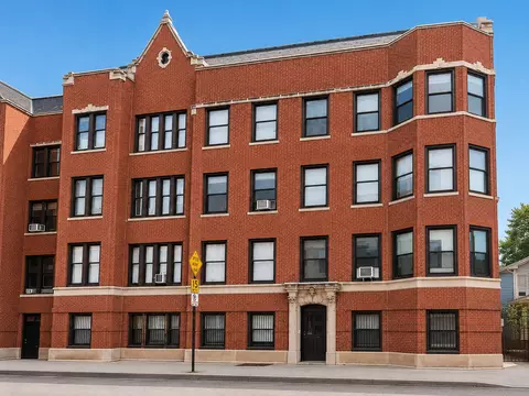 609 W Addison St #2, Chicago, IL 60613