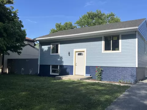 2402 Apache Ave, Sauk Village, IL 60411