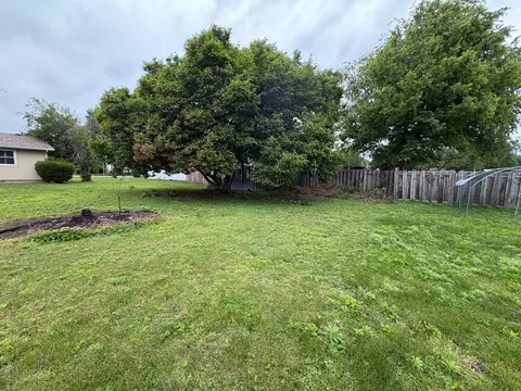 Exterior - 111 Orchard St, Catlin, IL 61817 photo 13 of 15