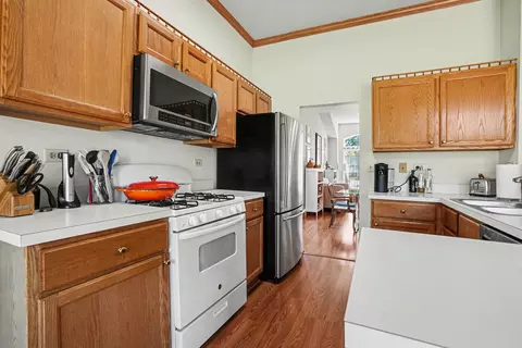 Kitchen - 101 Cold Spring Ct, Aurora, IL 60506 photo 2 of 2