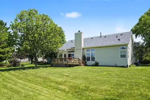 Exterior - 101 Cold Spring Ct, Aurora, IL 60506 photo 3 of 3