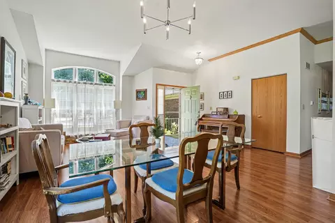 Dining - 101 Cold Spring Ct, Aurora, IL 60506 photo 1 of 2