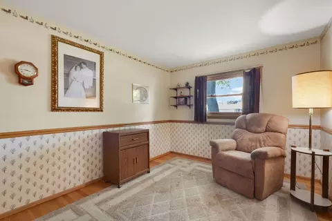 Other - 472 W Walnut Ave, Des Plaines, IL 60016 photo 1 of 6
