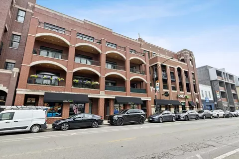 2853 N Halsted St #301, Chicago, IL 60657