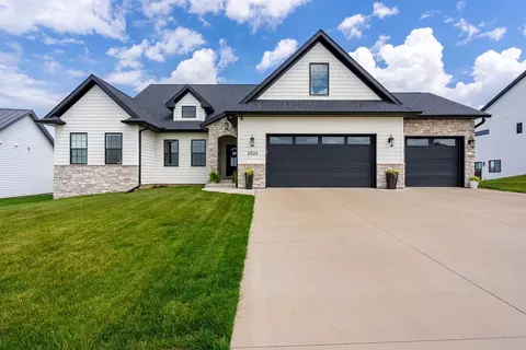 6524 Meghan Ave, Bettendorf, IA 52722