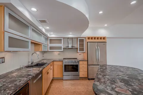 Kitchen - 175 E Delaware Pl #4504, Chicago, IL 60611 photo 7 of 9