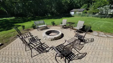 Exterior - 2127 Salem Ave, Johnsburg, IL 60051 photo 5 of 12