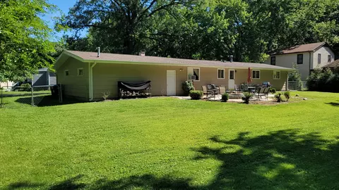 Exterior - 2127 Salem Ave, Johnsburg, IL 60051 photo 4 of 12