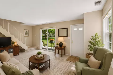 Living - 1237 Oboe Ct, Wheeling, IL 60090 photo 2 of 3