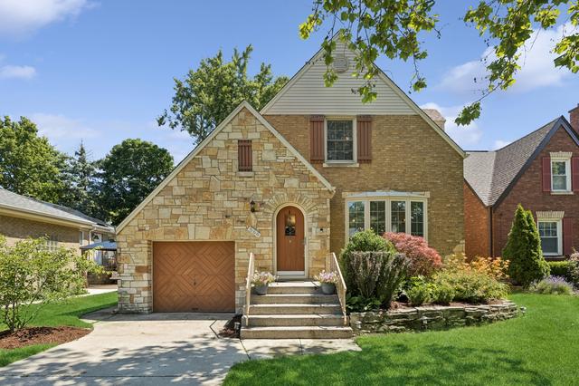564 Selborne Rd, Riverside, IL 60546