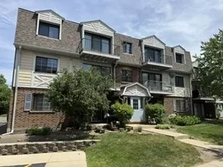 3250 Sanders Rd #10C, Northbrook, IL 60062