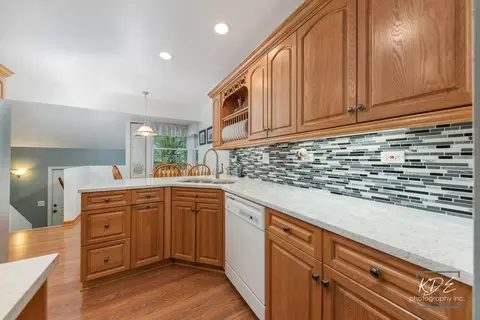 Kitchen - 8 E Gartner Rd, Naperville, IL 60540 photo 1 of 4