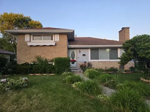 2321 Walnut St, Waukegan, IL 60087