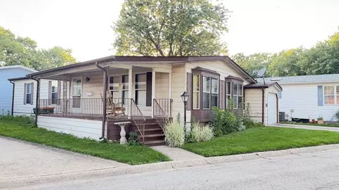 1170 Rainbow Rd, Elgin, IL 60123 photo 1