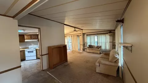 1170 Rainbow Rd, Elgin, IL 60123 photo 4