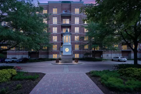 799 Graceland Ave #209, Des Plaines, IL 60016