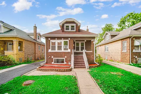 1426 S 10th Ave, Maywood, IL 60153