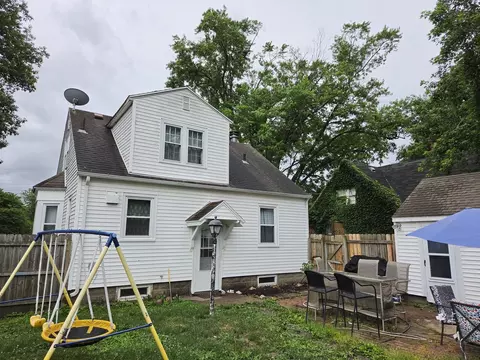 Exterior - 810 E 15th St, Sterling, IL 61081 photo 3 of 4