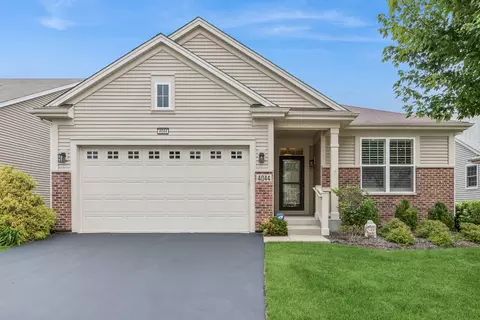 4044 Chesapeake Ln, Naperville, IL 60564