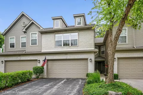 2729 Granite Ct, Prairie Grove, IL 60012