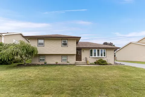 3842 Jonathan Simpson Dr, Joliet, IL 60431