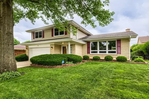706 Huntington Ln, Schaumburg, IL 60193
