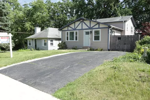 613 Oakwood Dr, Round Lake Beach, IL 60073