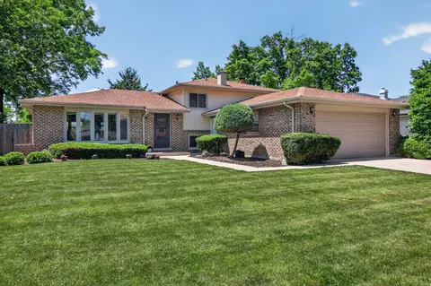 6716 Trenton Ln, Darien, IL 60561