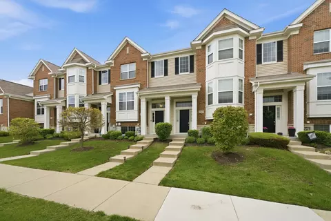 15317 Sheffield Square Pkwy, Orland Park, IL 60462