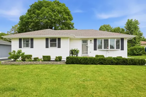 3915 Terrance Ferry Dr, Joliet, IL 60431