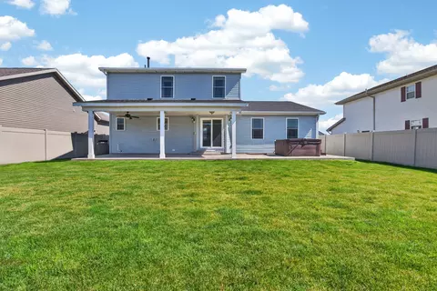 Exterior - 1905 Saltonstall Dr, Normal, IL 61761 photo 4 of 8