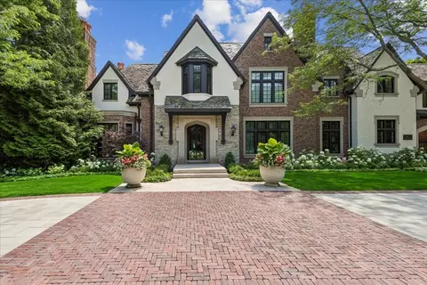 86 Prospect Ave, Highland Park, IL 60035