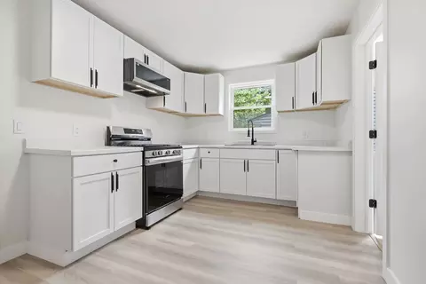 Kitchen - 1313 Ewing St, Bloomington, IL 61701 photo 2 of 2