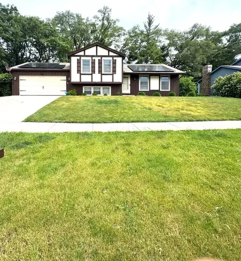 800 Marston Ave, Glen Ellyn, IL 60137