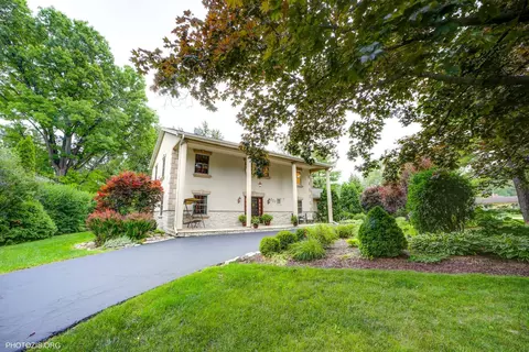 227 Stratford Ln, Inverness, IL 60010