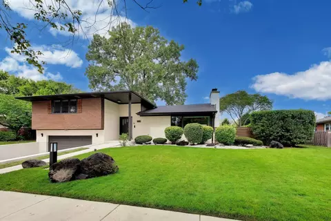 818 East Ave, Park Ridge, IL 60068