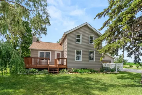 2418 N 47th Rd, Somonauk, IL 60552
