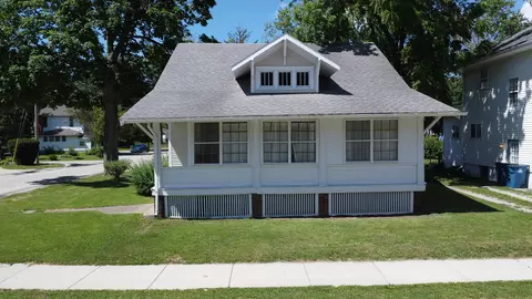 500 E Walnut St, Watseka, IL 60970