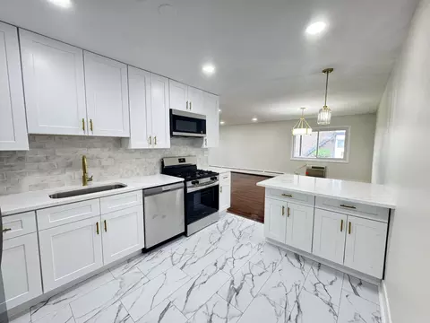 Kitchen - 9561 Dee Rd #1A, Des Plaines, IL 60016 photo 6 of 6